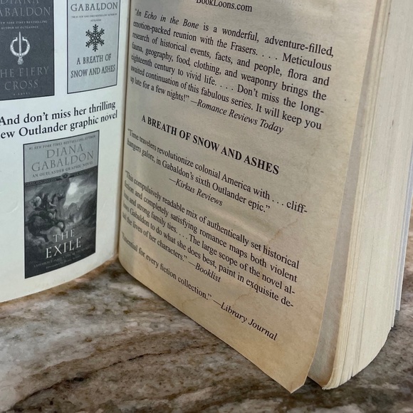 3 Books by Diana Gabaldon Outlander Paperback Used - Picture 10 of 15